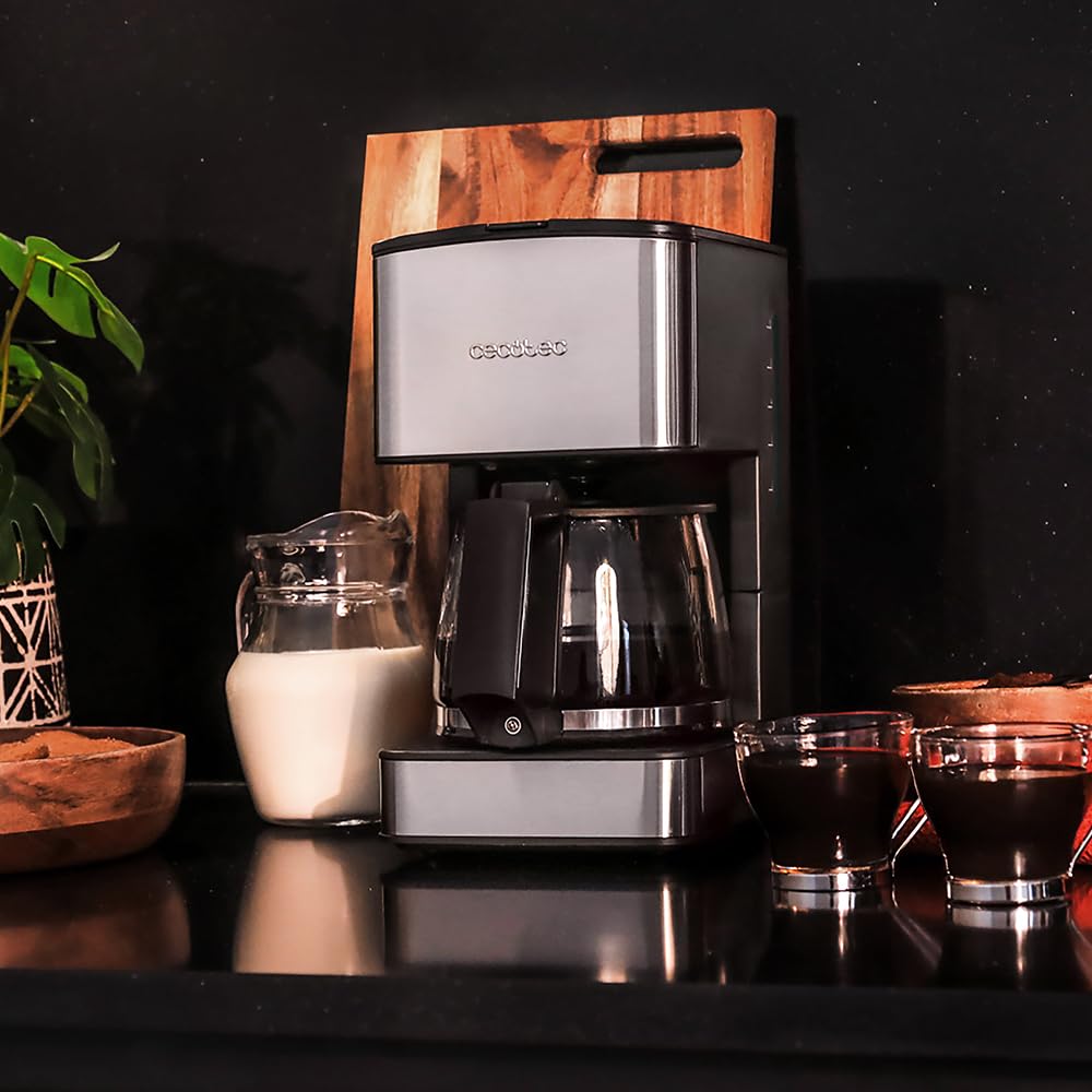 Cafeteira Cecotec 6 xícaras Inox - Design Moderno
