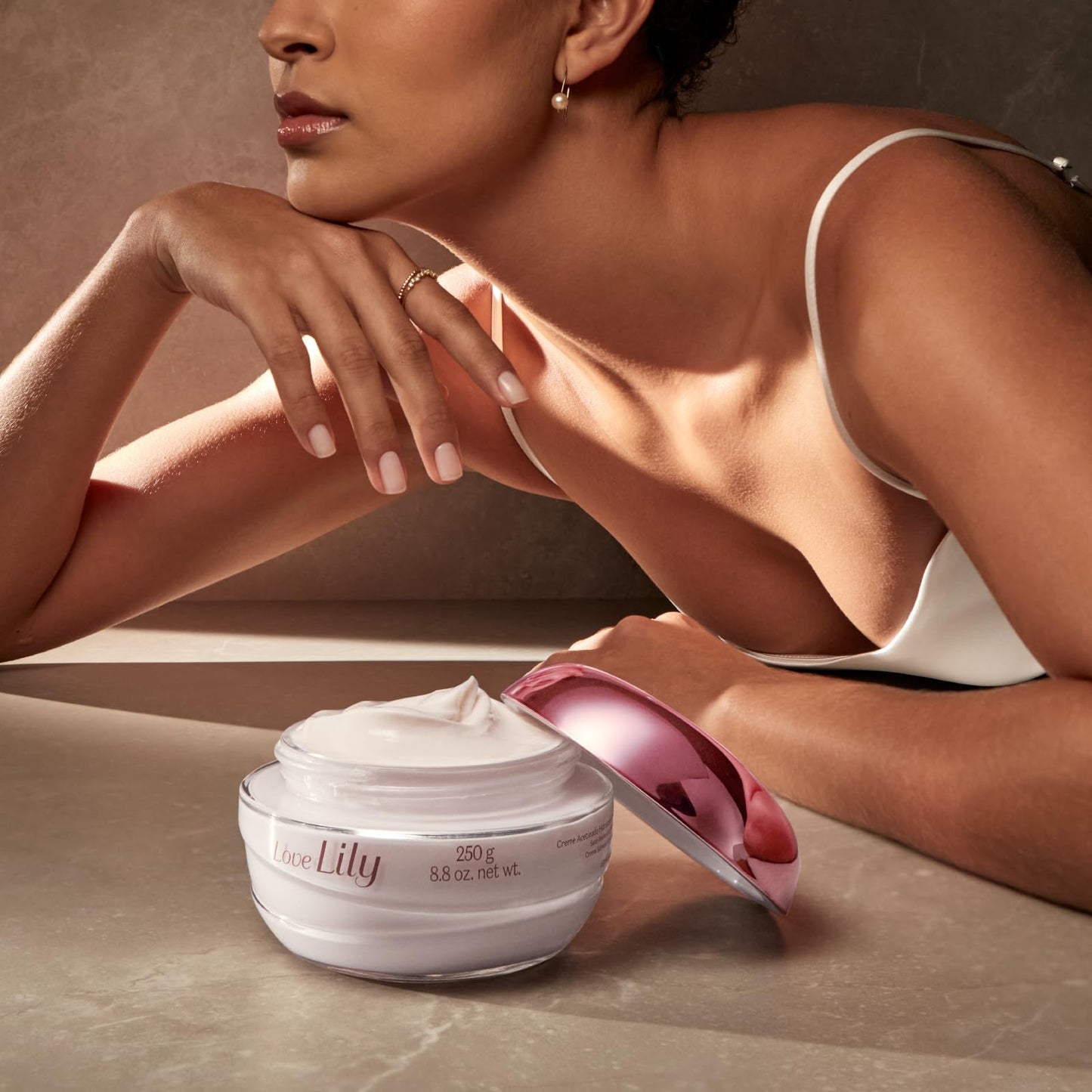Creme Hidratante O Boticário Lily 250g para a Pele