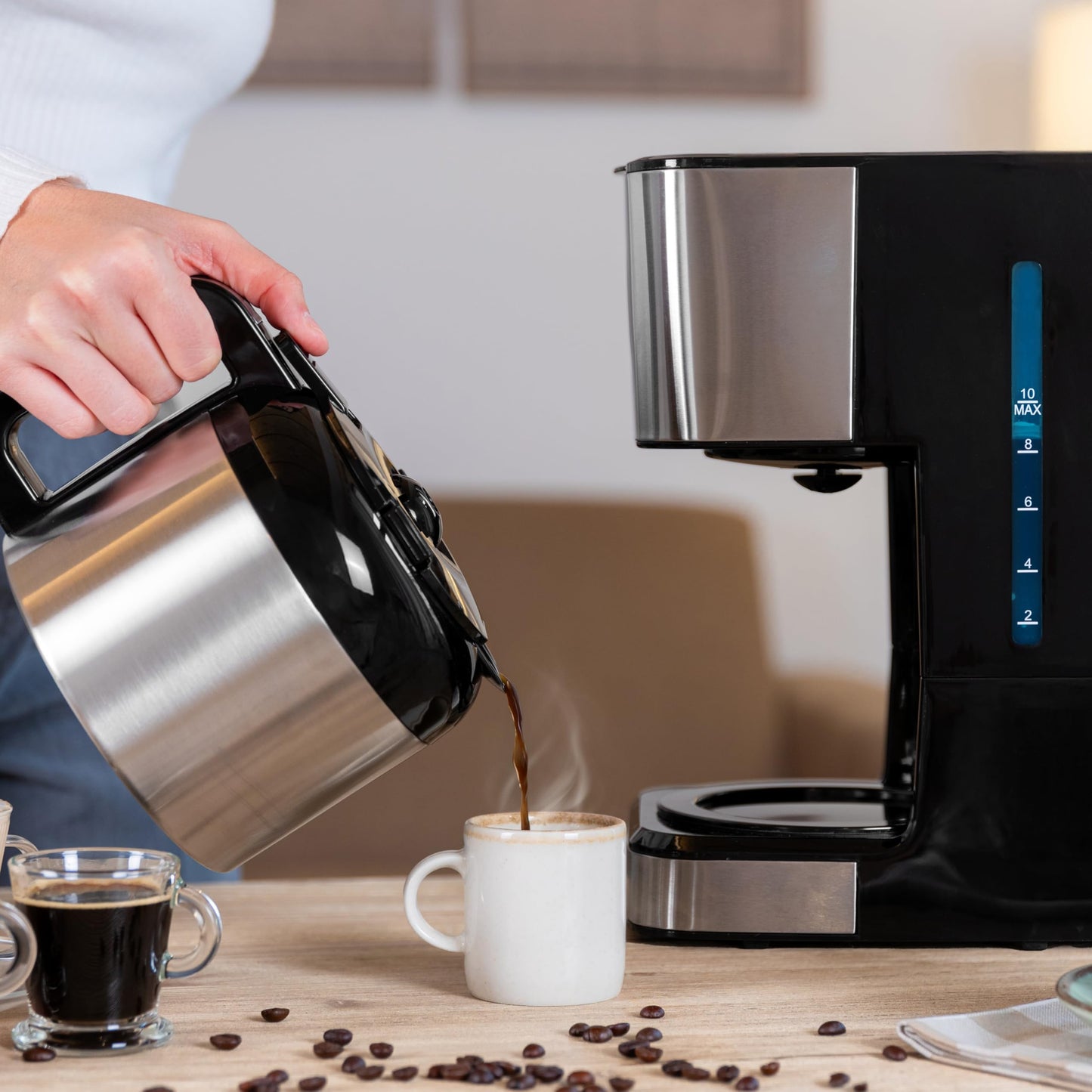 Cafeteira Cecotec 6 xícaras Inox - Design Moderno