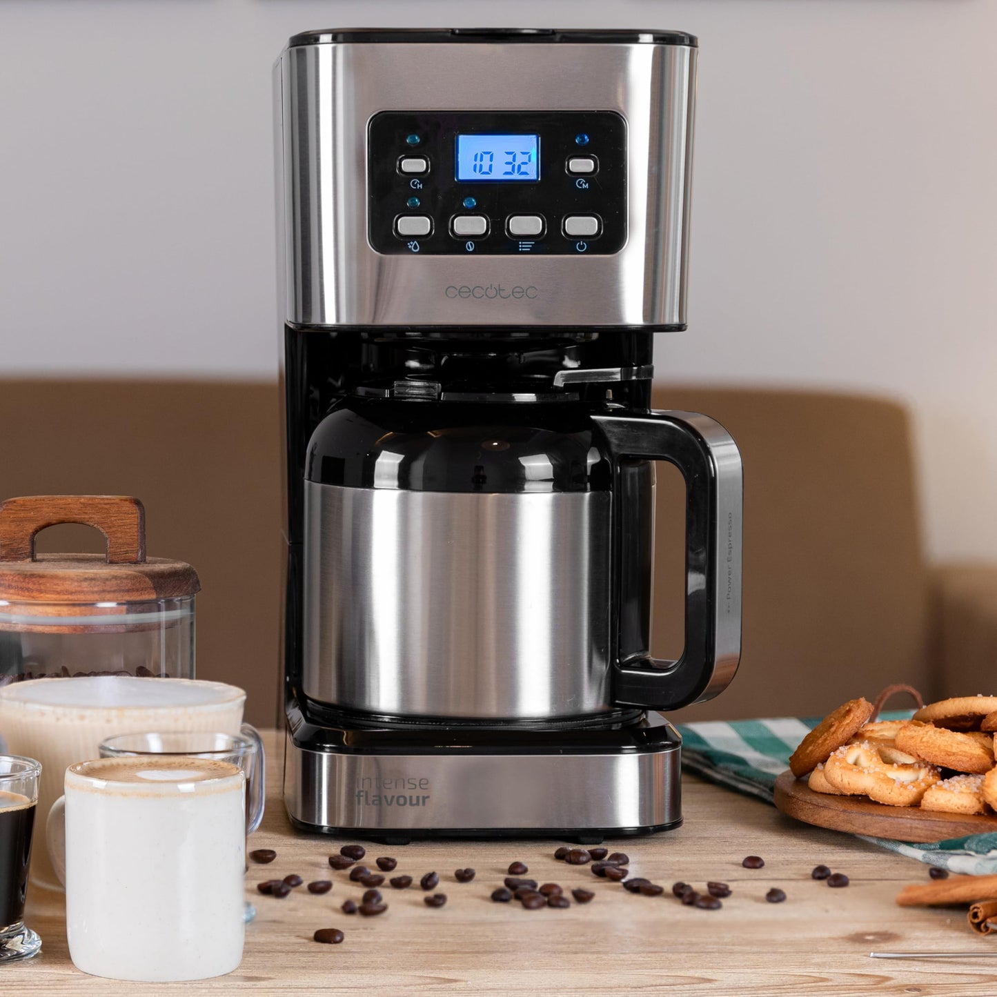 Cafeteira Cecotec 6 xícaras Inox - Design Moderno