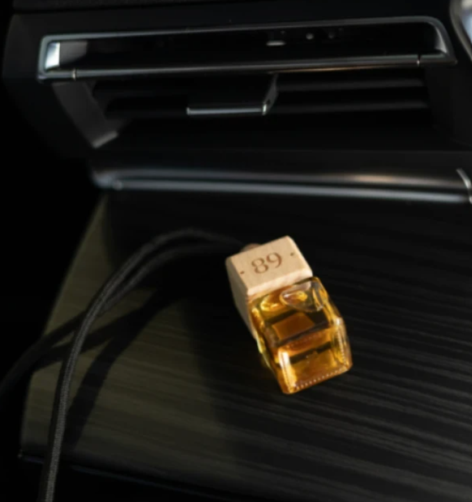 Ambientador para carro suspenso AROMATIC•89•