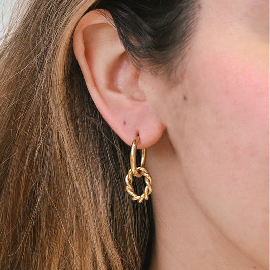 Double interlocking steel rings