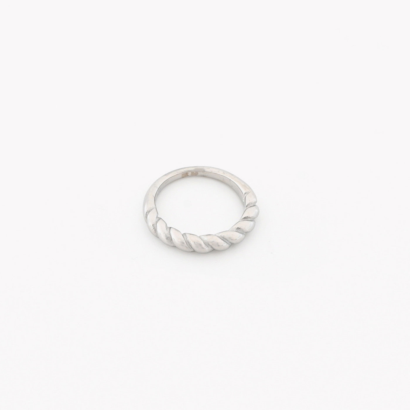 Twisted effect steel ring