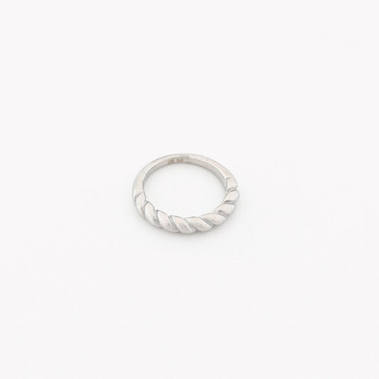 Twisted effect steel ring