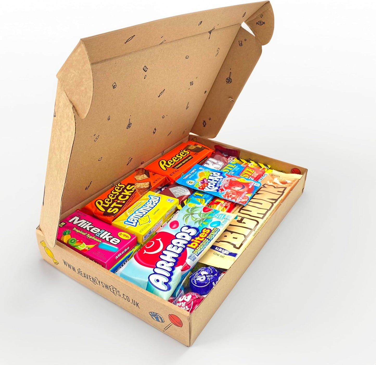 Caixa de doces americanos recheada com chocolates e guloseimas dos EUA, ideal para amantes de doces
