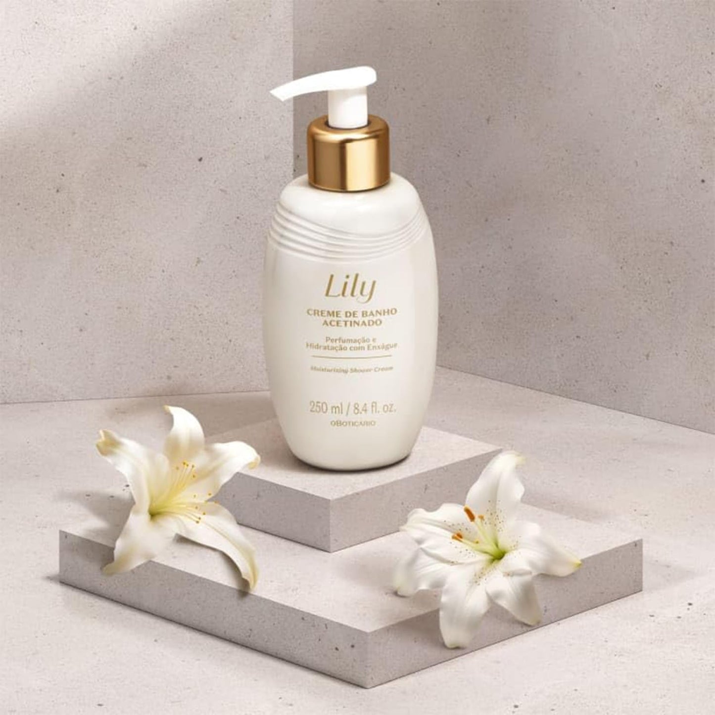 Creme de banho O Boticário Lily Acetinado com 250ml para hidratação profunda e sofisticação