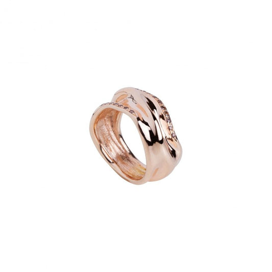 anel feminino dourado Topázio 1874 largo design ondulado acabamento polido com pequenos cristais