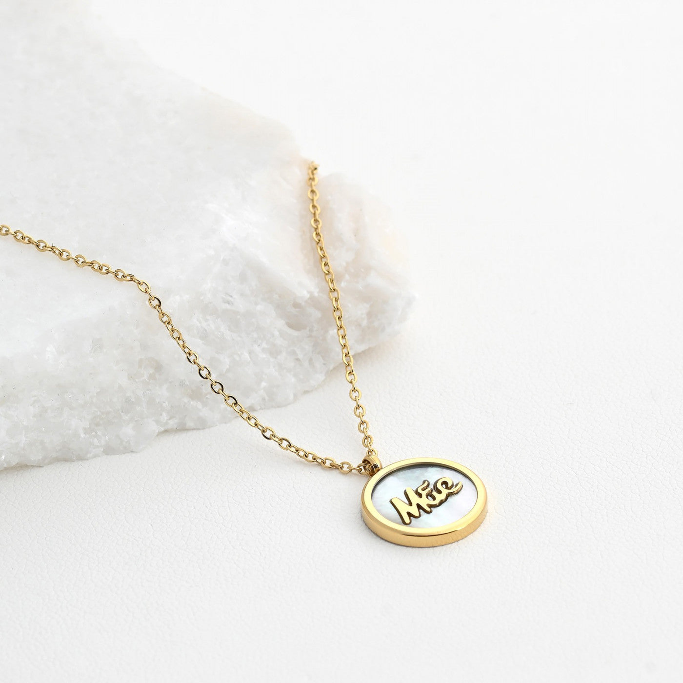 Collar de acero con nácar y palabra MADRE