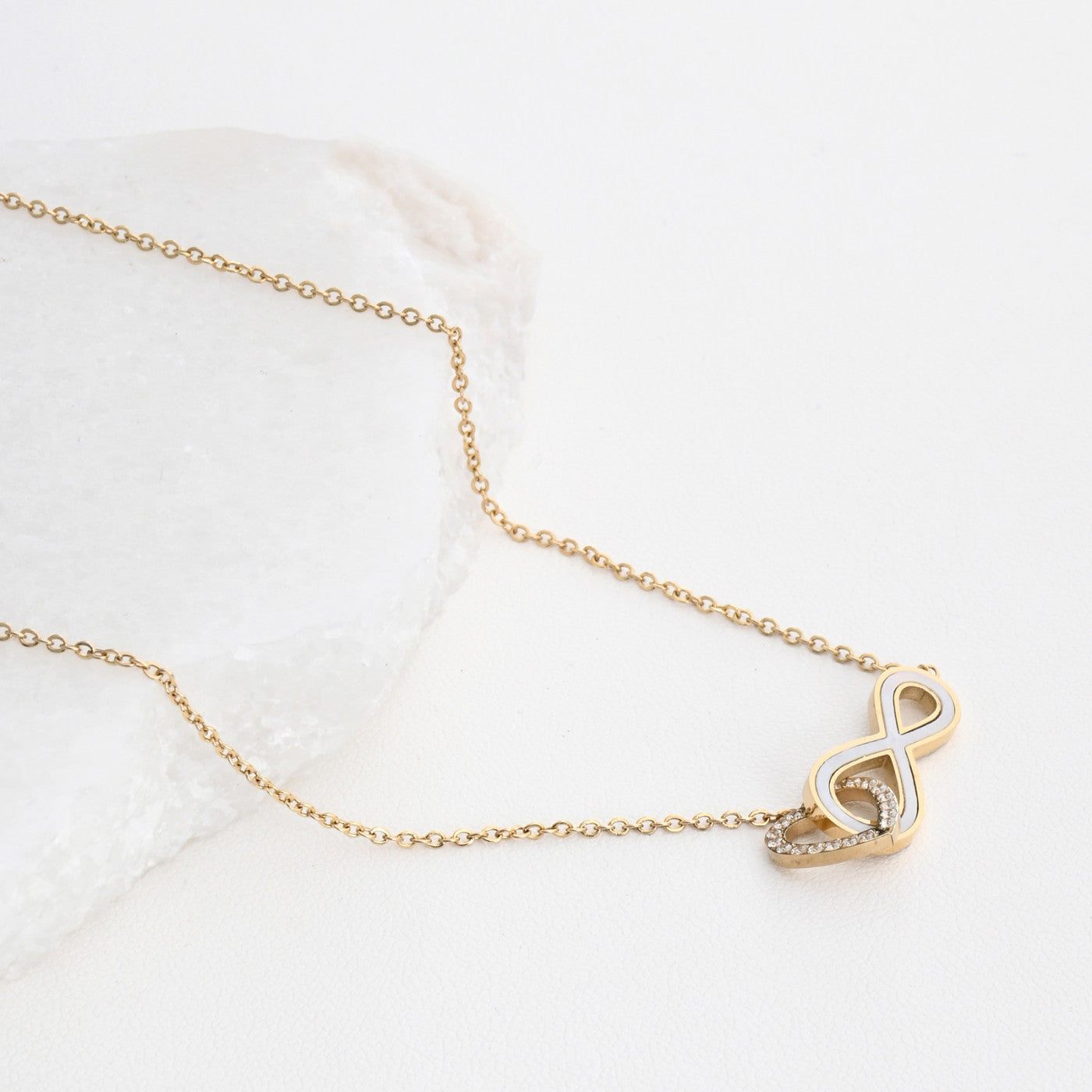 Collar de acero corazón e infinito