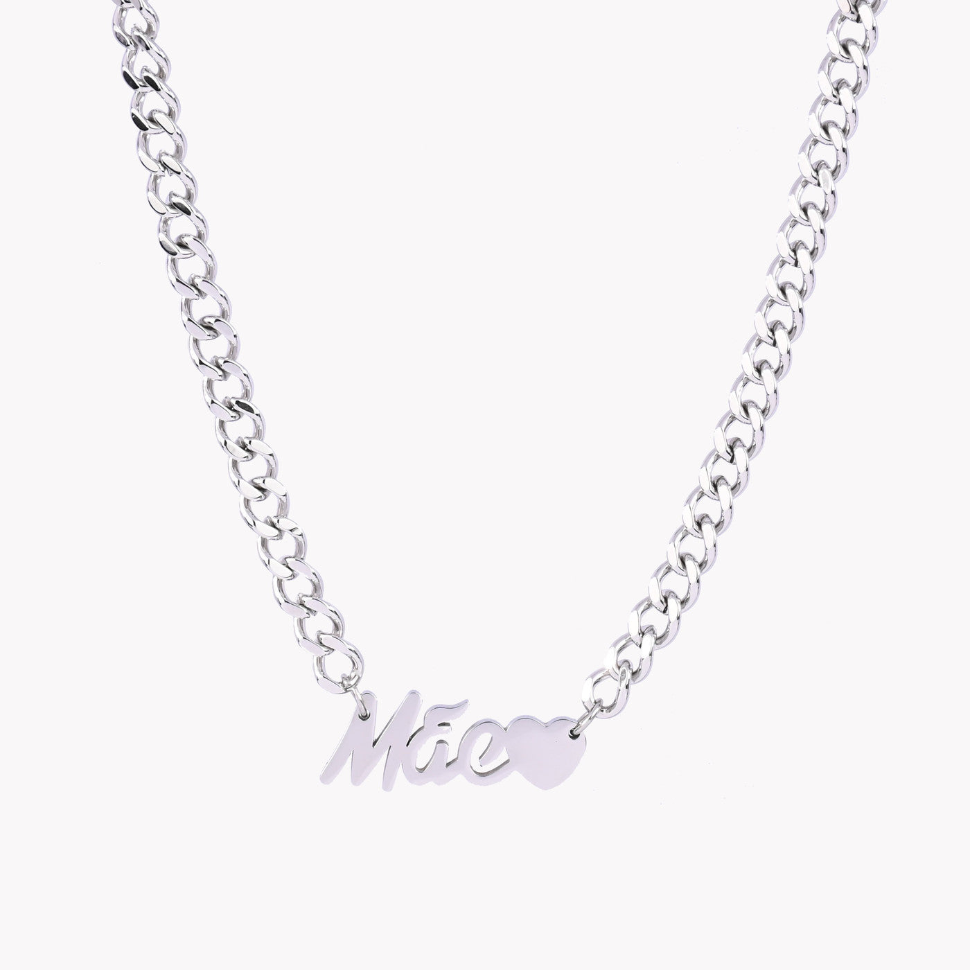 Collar de acero con la palabra MADRE