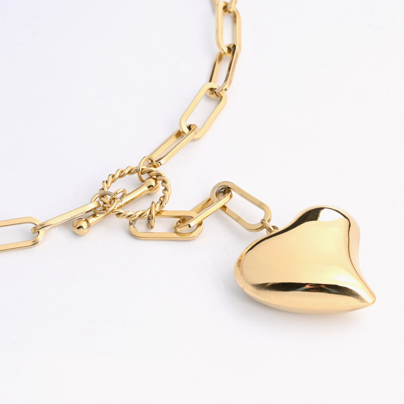 Collar de acero con eslabones y corazón lleno