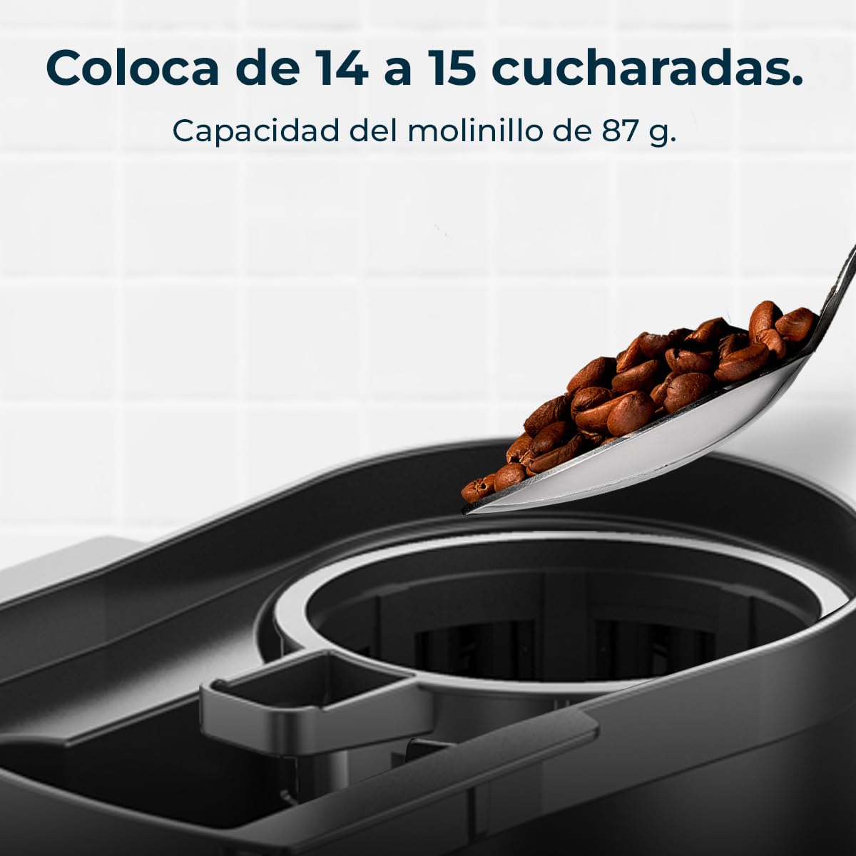 Cafeteira Cecotec 6 xícaras Inox - Design Moderno