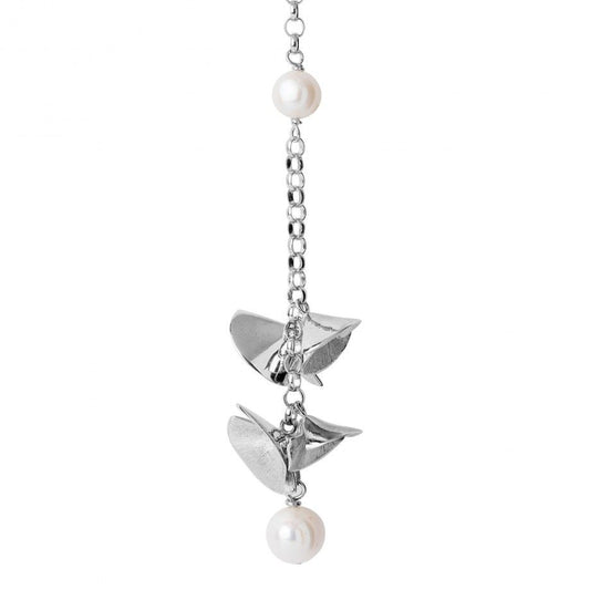 colar feminino prata com pendente de folhas em prata e perolas design elegante Carmo Joalheiros
