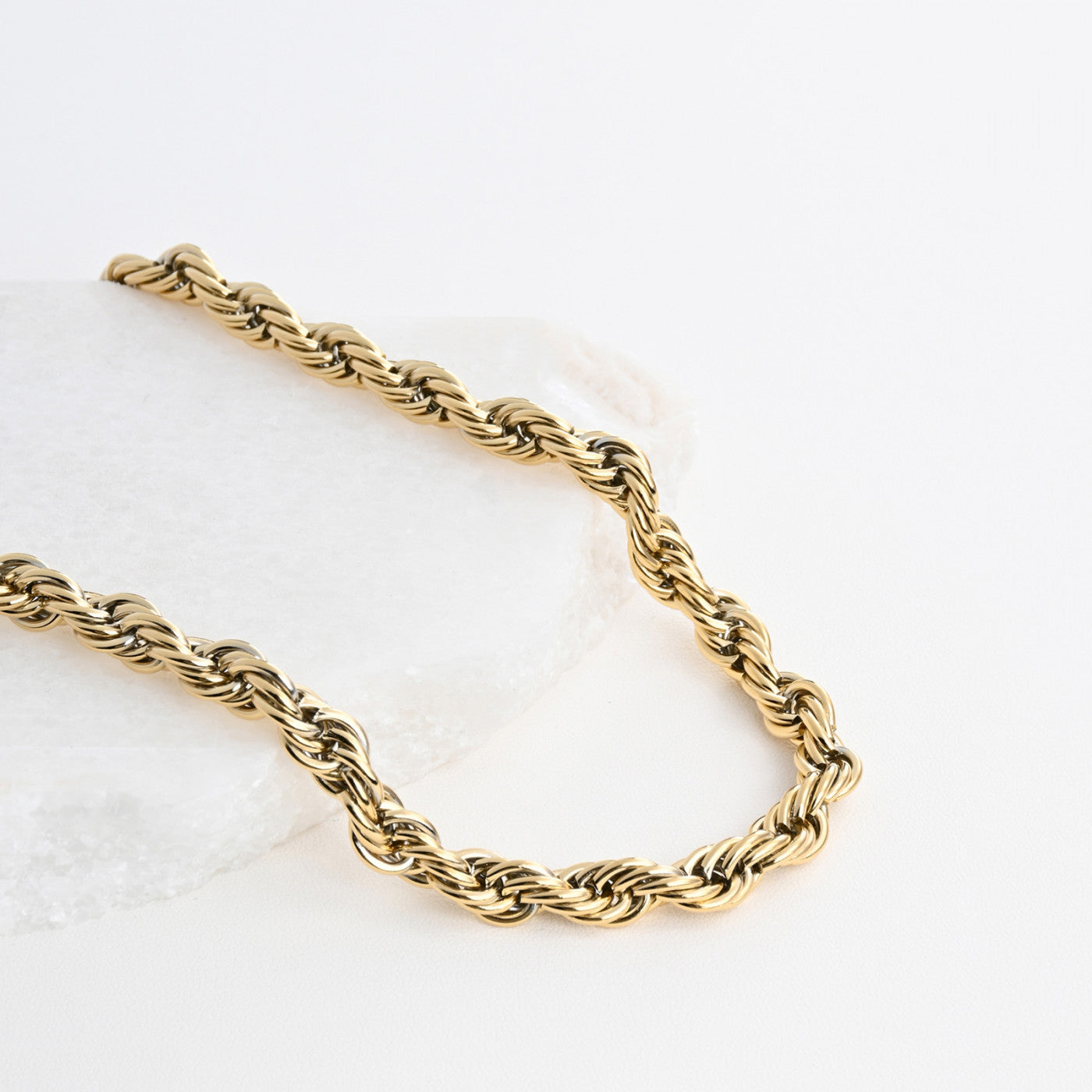 Collar de acero de malla trenzada gruesa