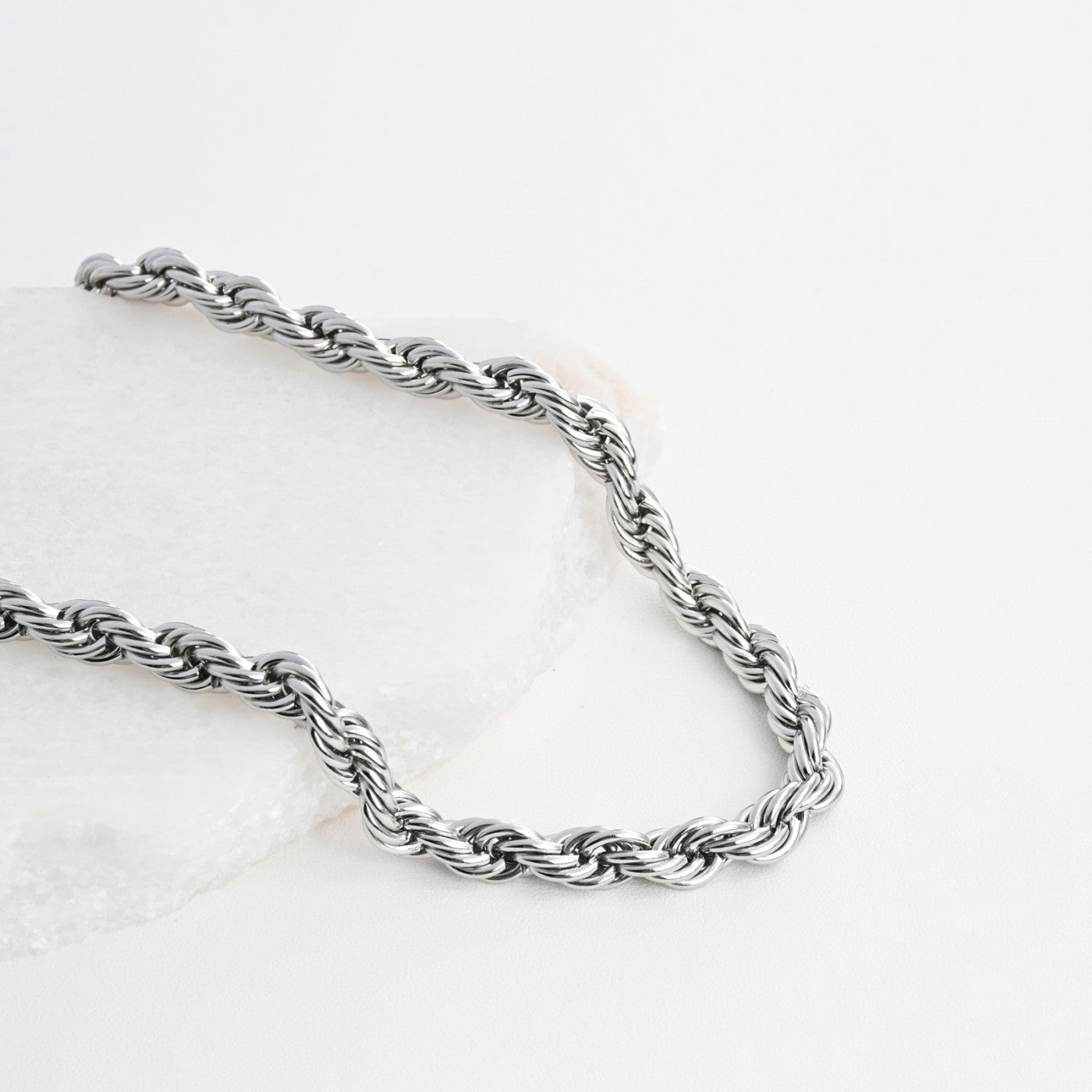 Collar de acero de malla trenzada gruesa