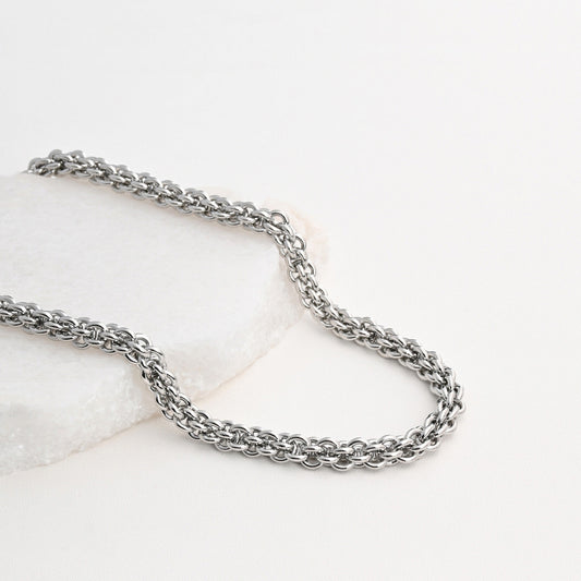 Collar de eslabones de acero grueso