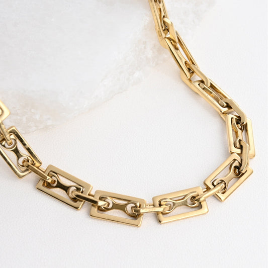 Collar de acero rectangular
